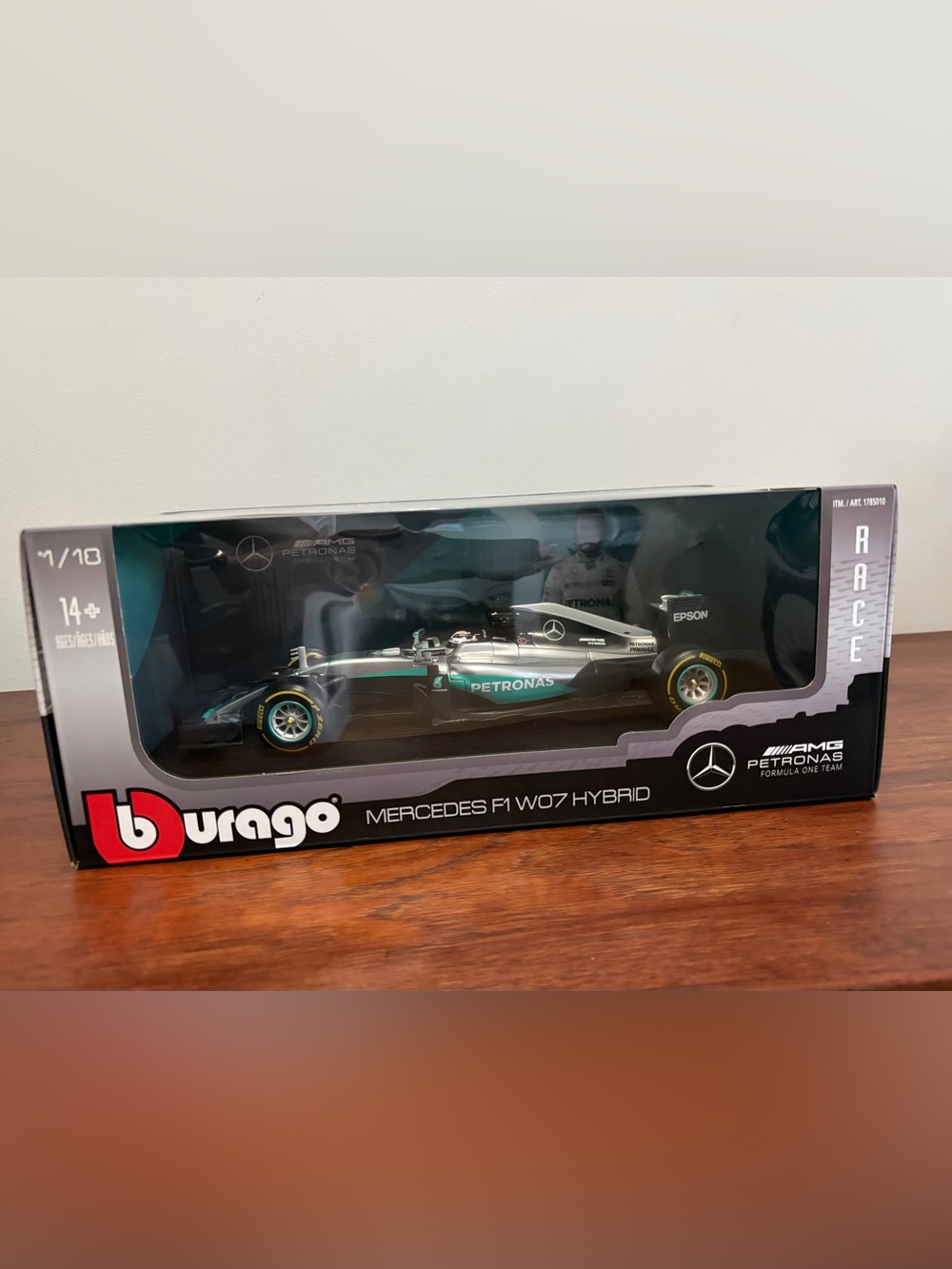 Burago Mercedes F1 W07 Hybrid British Grand Prix 2016 1:18 Lewis Hamilton
